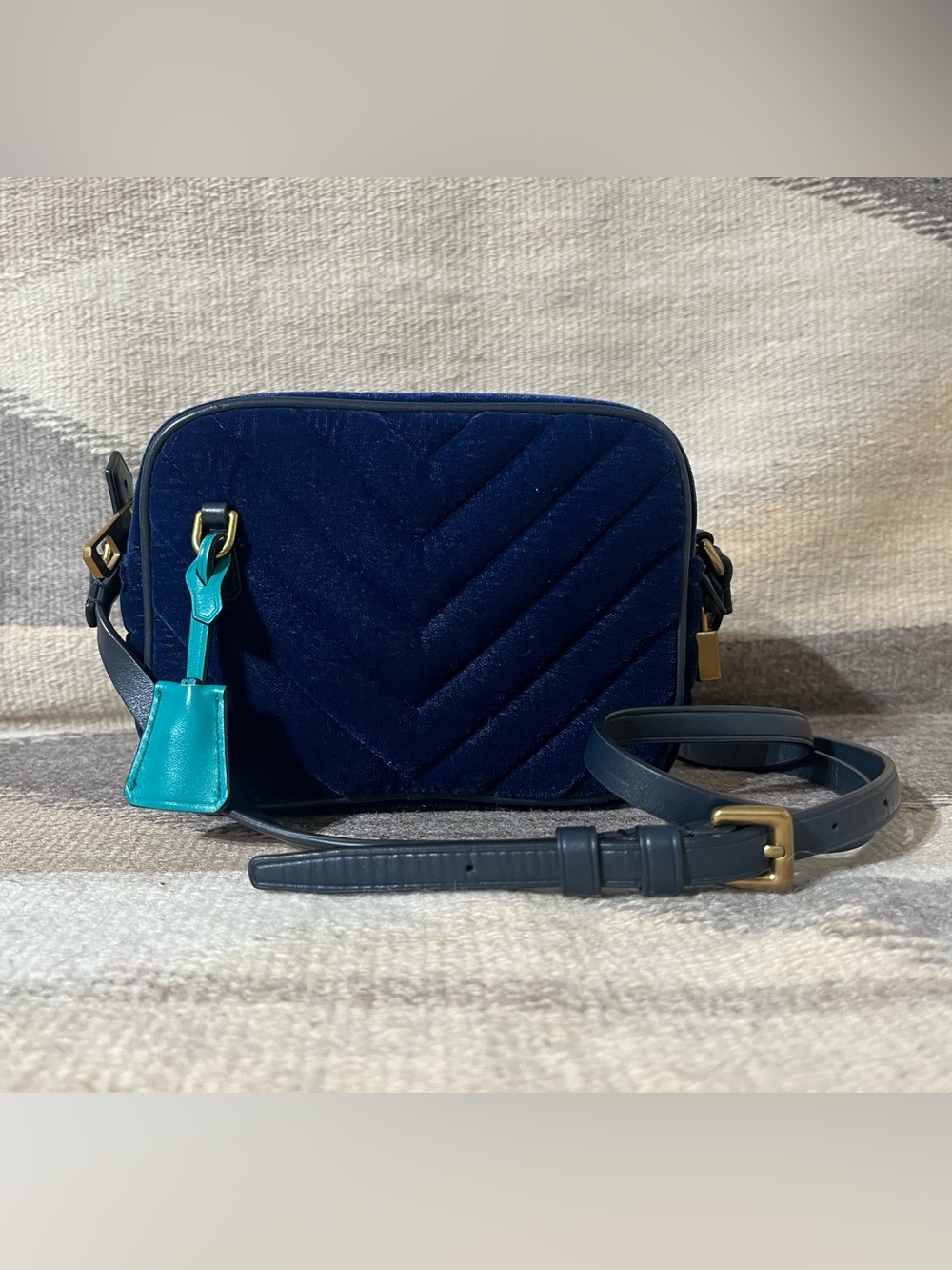 J.Crew Signet Camera Bag Navy Blue Velvet Chevron Quilted Crossbody H4031